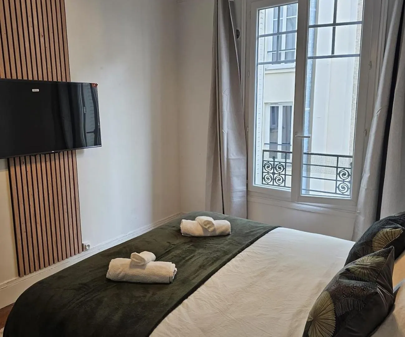Apartment Beautiful 1 Bedroom Flat In Paris 17Th France